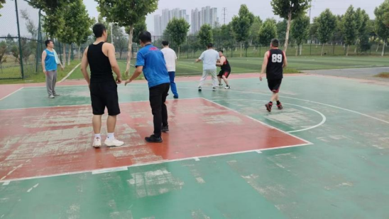 热血燃动赛场，青春闪耀奥威?